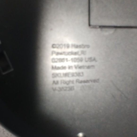 Simon Says Electronic Game Hasbro 2019 Classic Toy - Picture 4 of 8